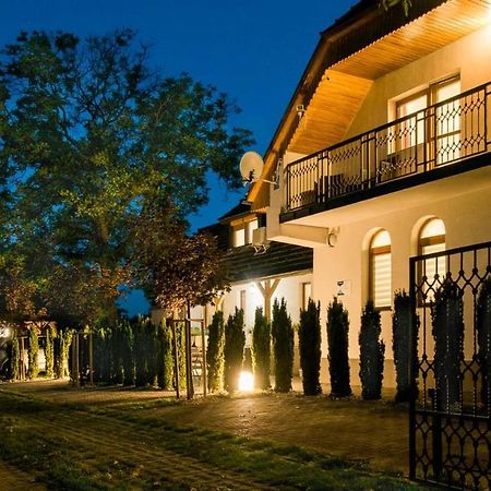Diofa Apartman Keszthely Exteriör bild