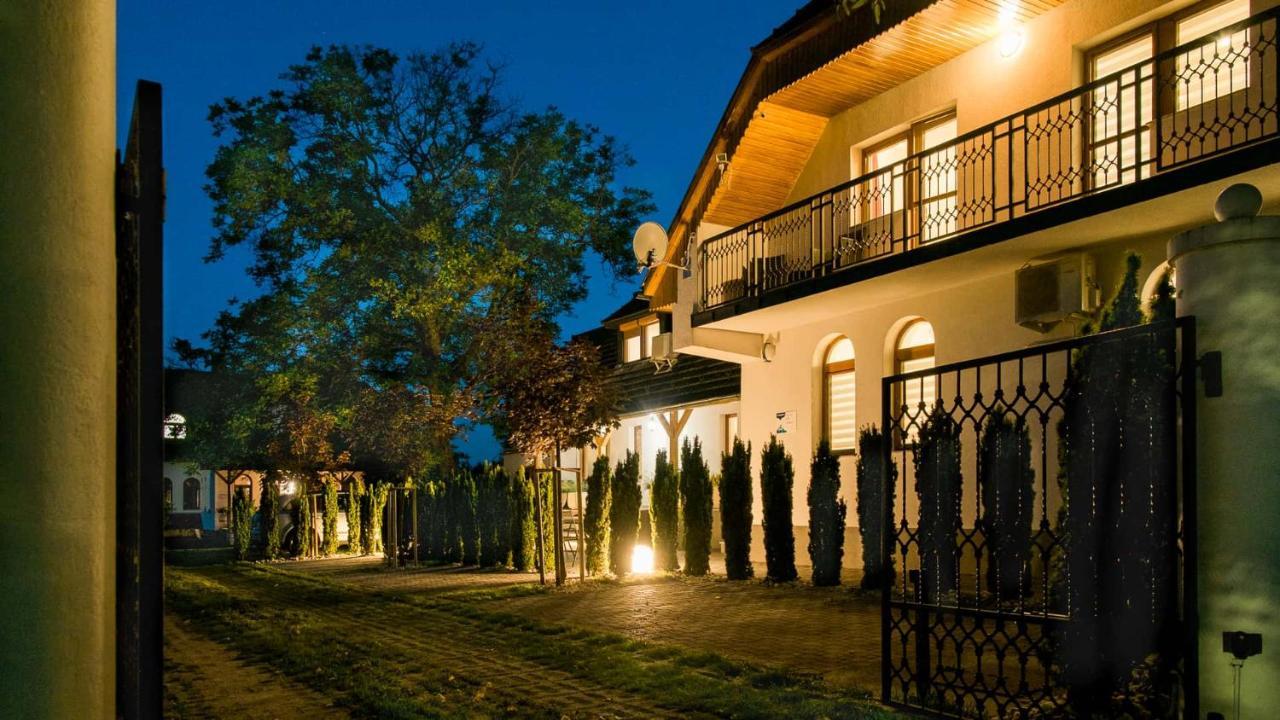 Diofa Apartman Keszthely Exteriör bild
